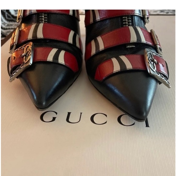 Gucci
65MM SUSAN ANKLE BOOT size 5 - Picture 4 of 6